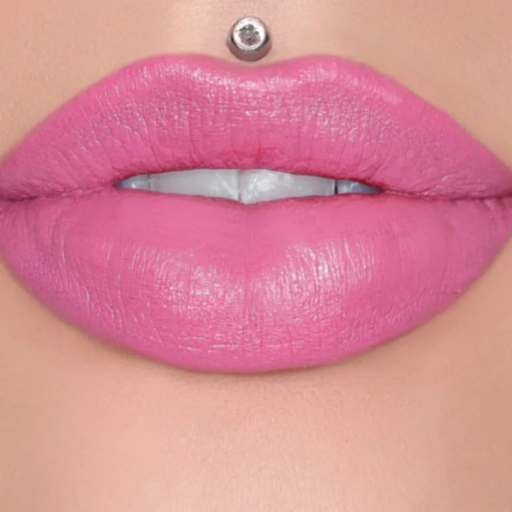 Jeffree Star Velvet Trap 